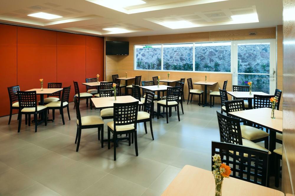 米西翁克雷塔罗快捷酒店 外观 照片
